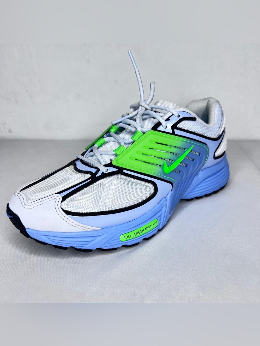 Nike SINGLE LEFT ONLY Men’s White, Light Blue Neon Green Athletic Running Shoes
